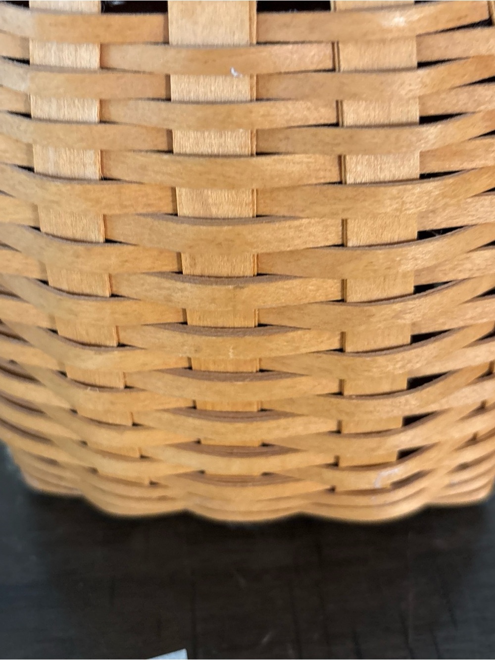 Longaberger Wood Collectors Club Lid with Brown Leather Accents - Picture 7 of 16